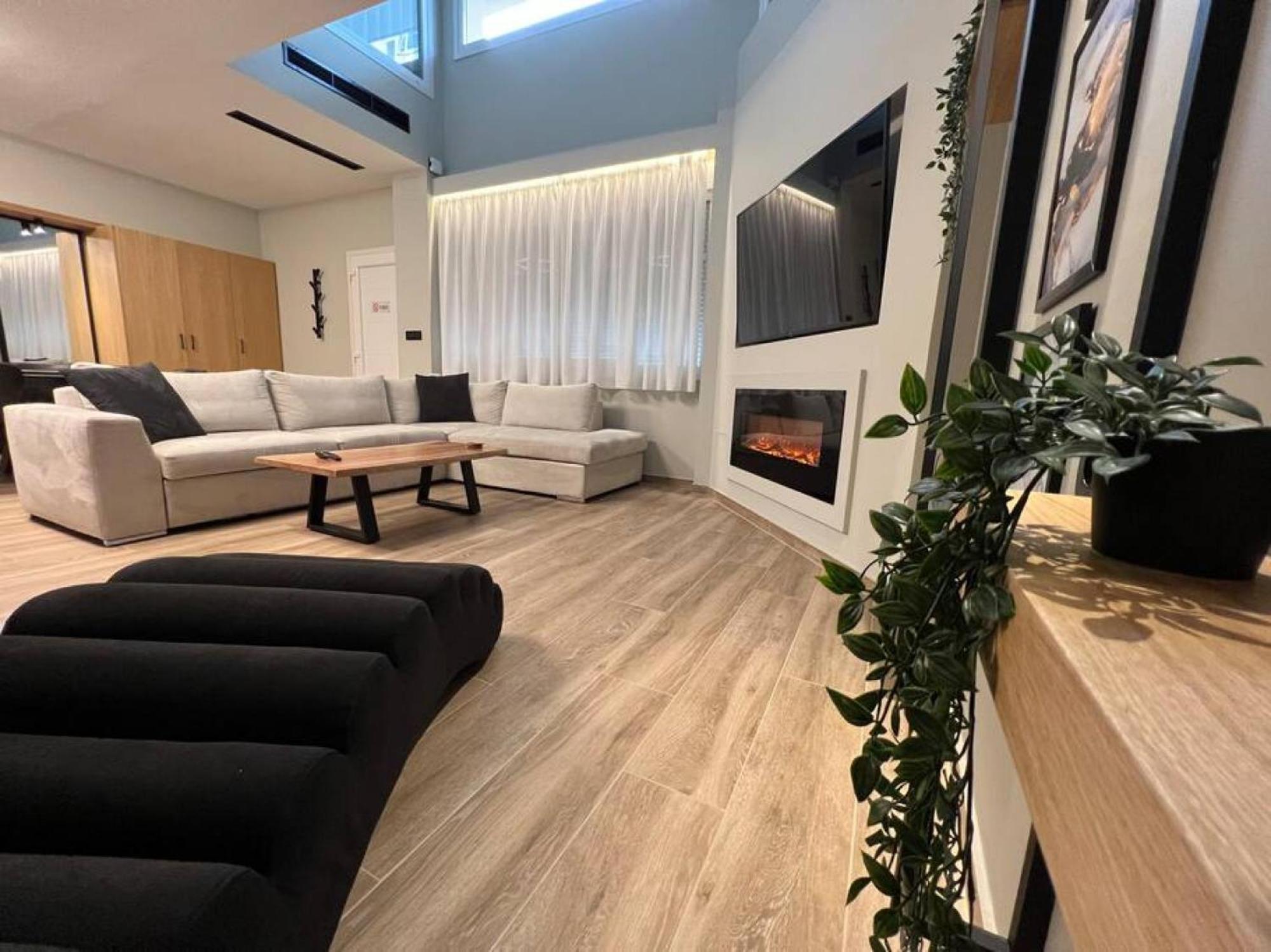 Luxurious Maisonette In Янина Екстериор снимка